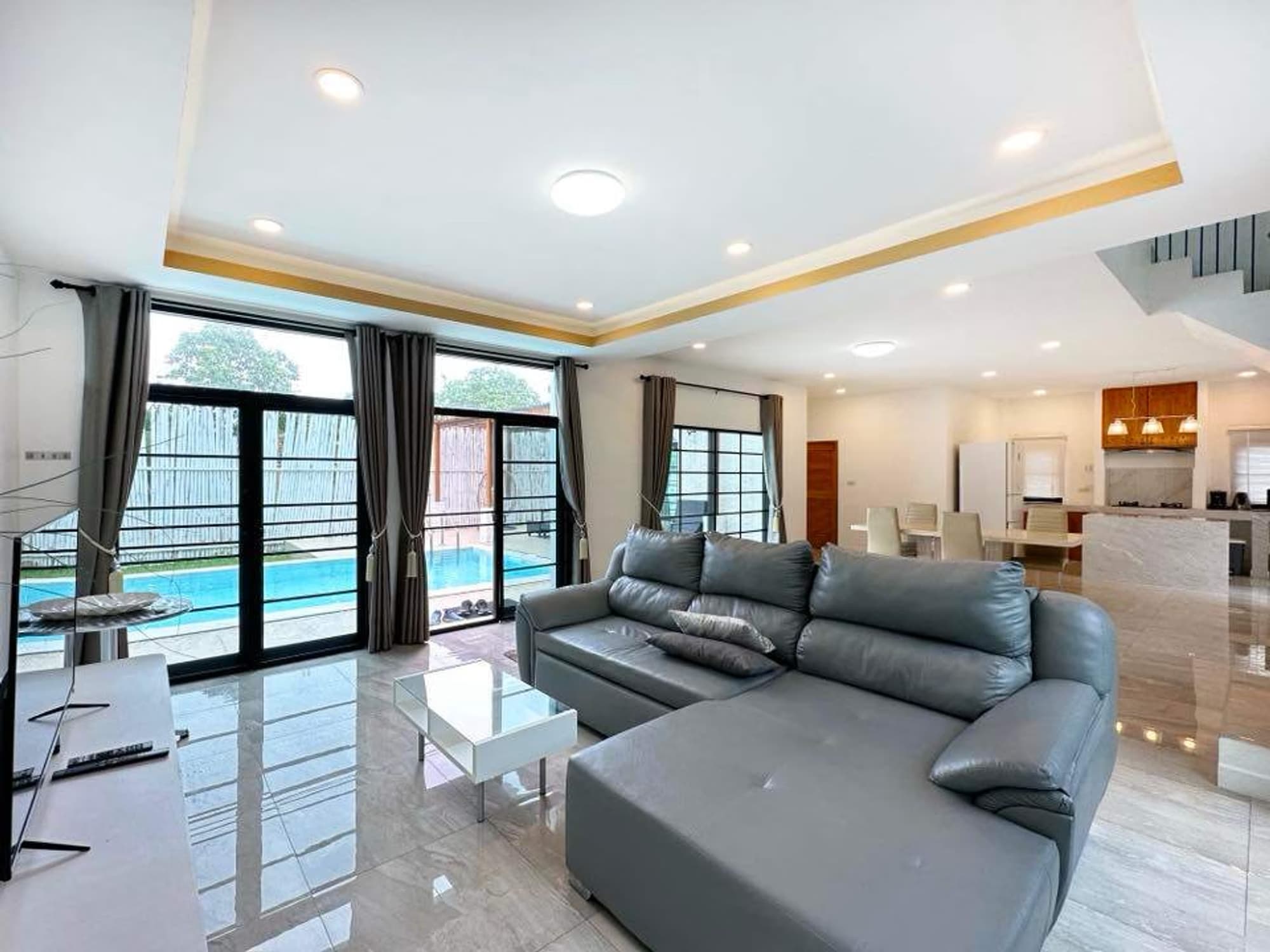 4 Bed House for Rent in Mueang Chiang Mai District - Image 3