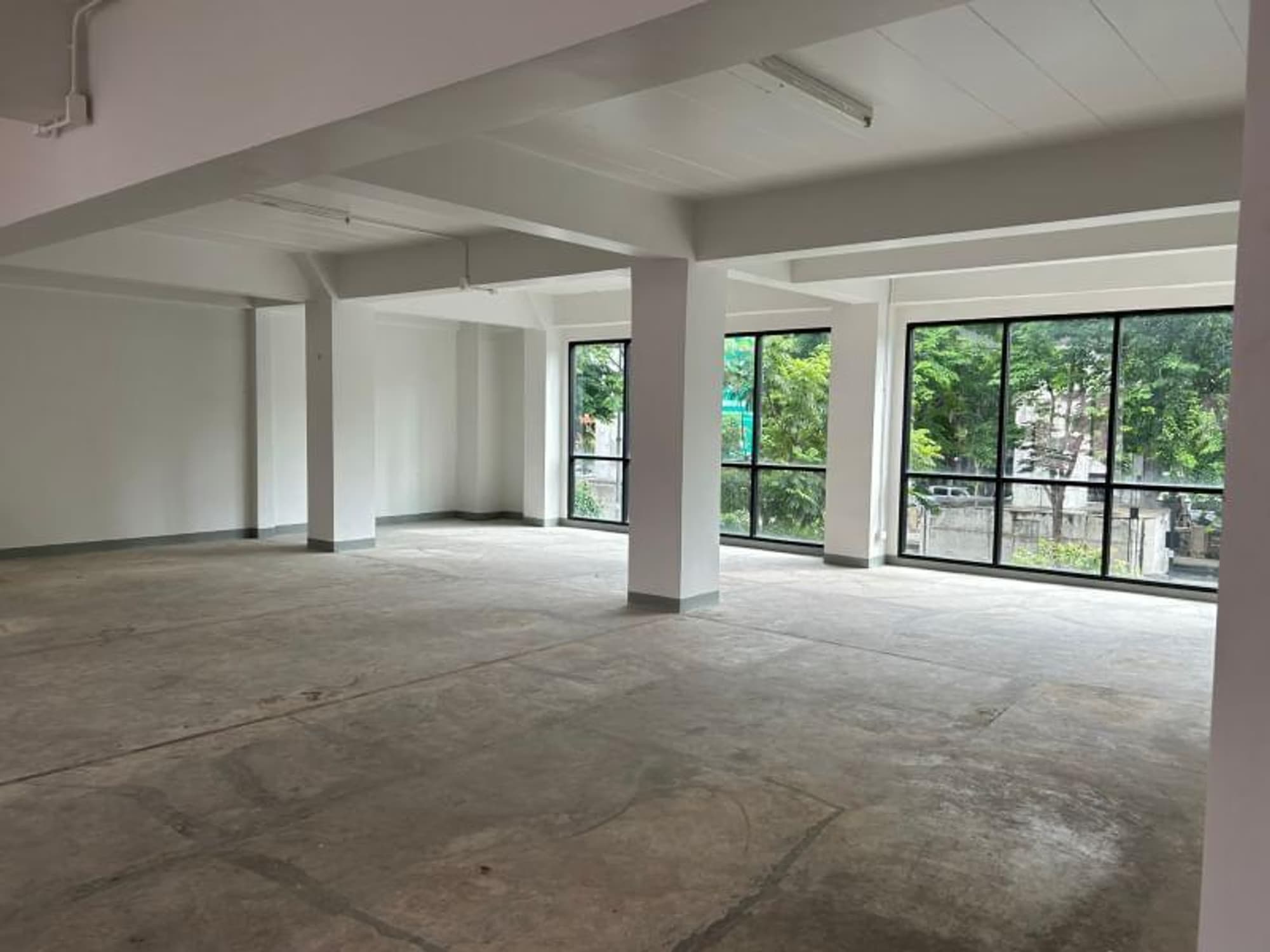 undefined Bed Commercial for Rent in Bang Rak - Image 3