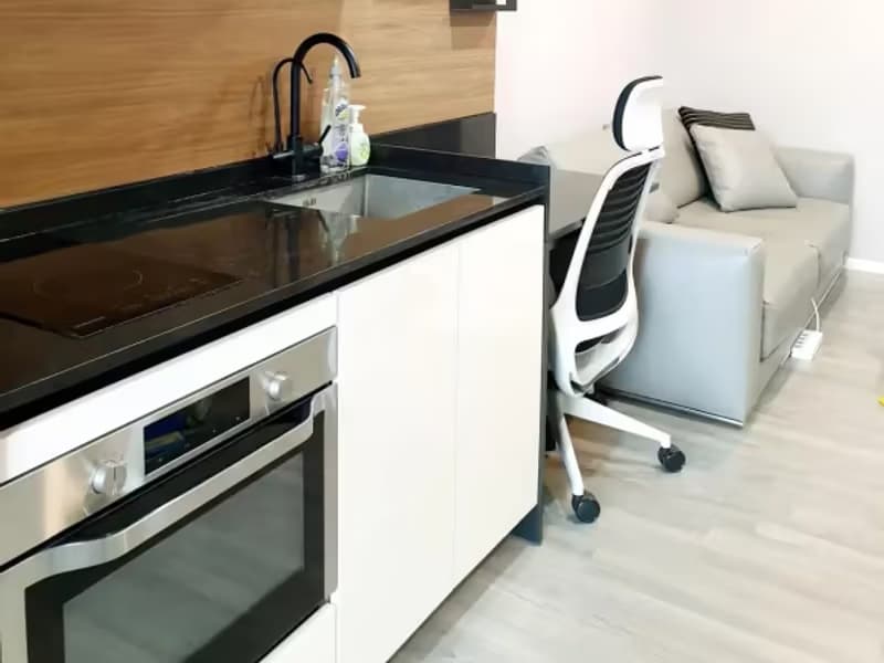1 Bedroom Condo