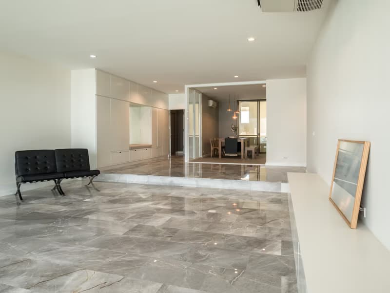 3 Bed House for Rent in Khlong San