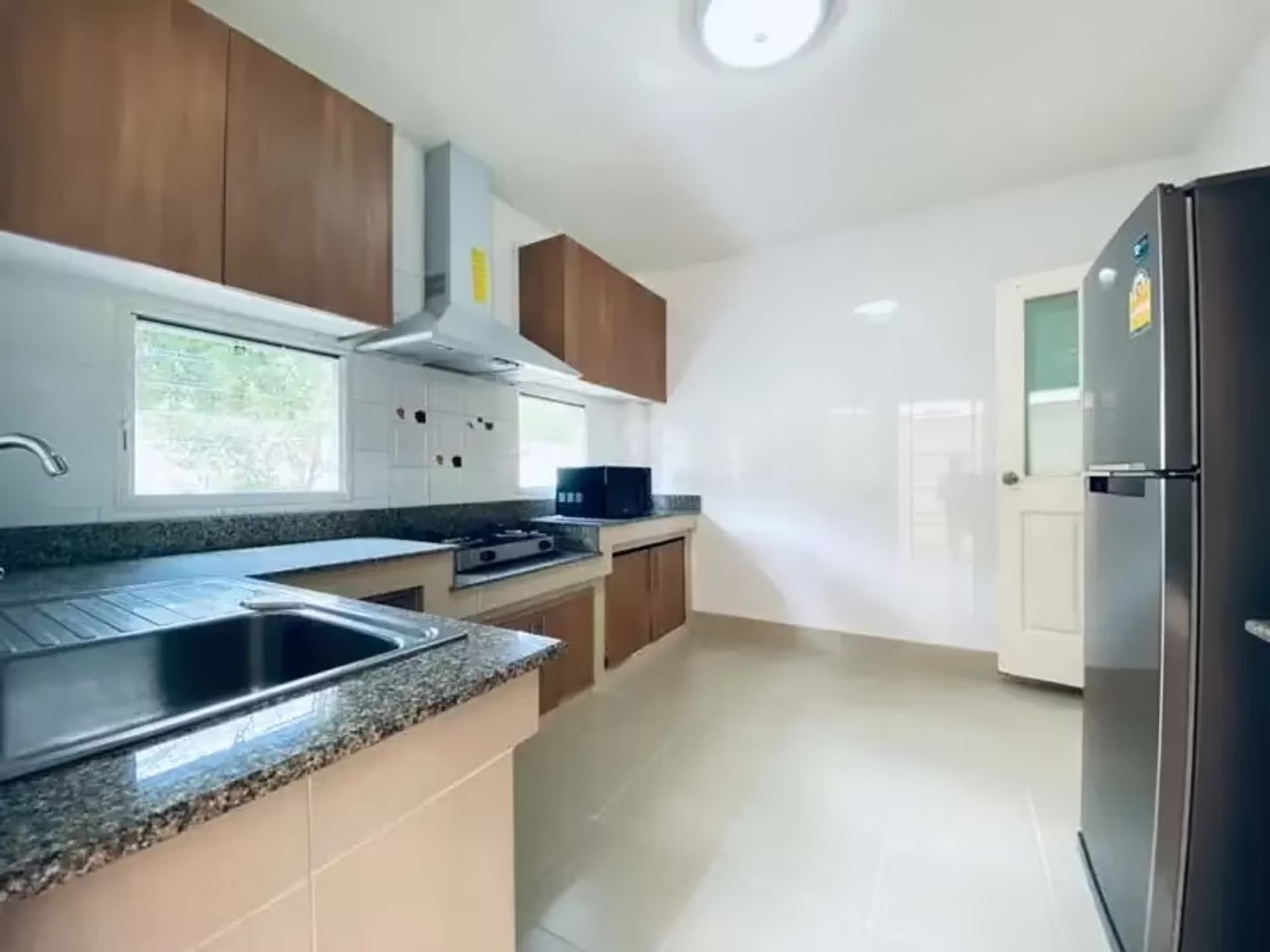 3 Bedroom House - Image 4