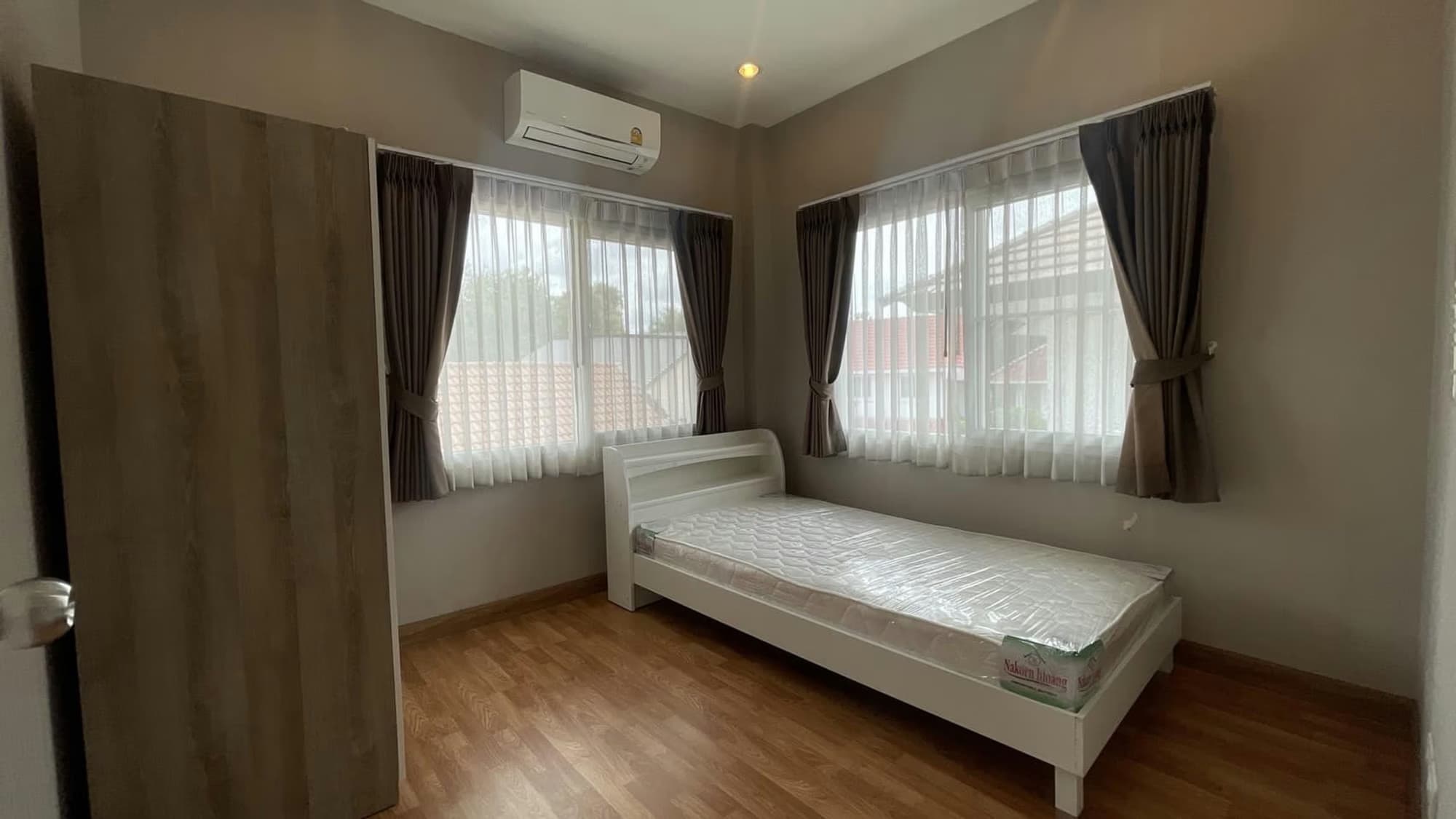 3 Bed House for Rent in Saraphi - Image 10