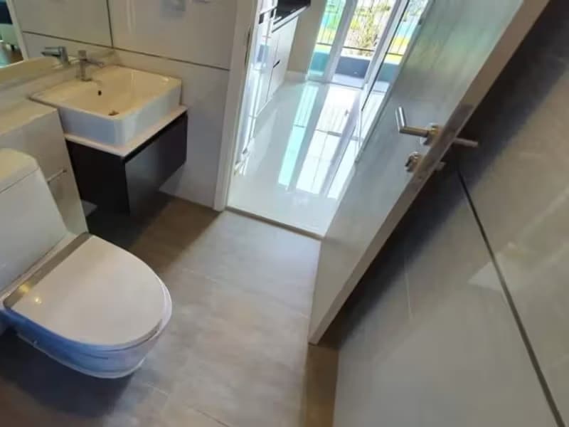 1 Bedroom Condo