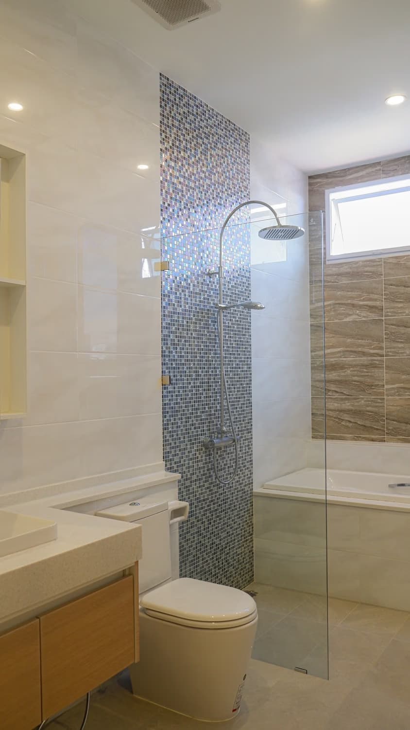 4 Bedroom House - Image 4