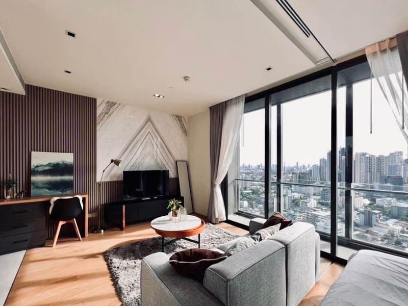 1 Bed Condo for Rent and Sale in Khlong Toei