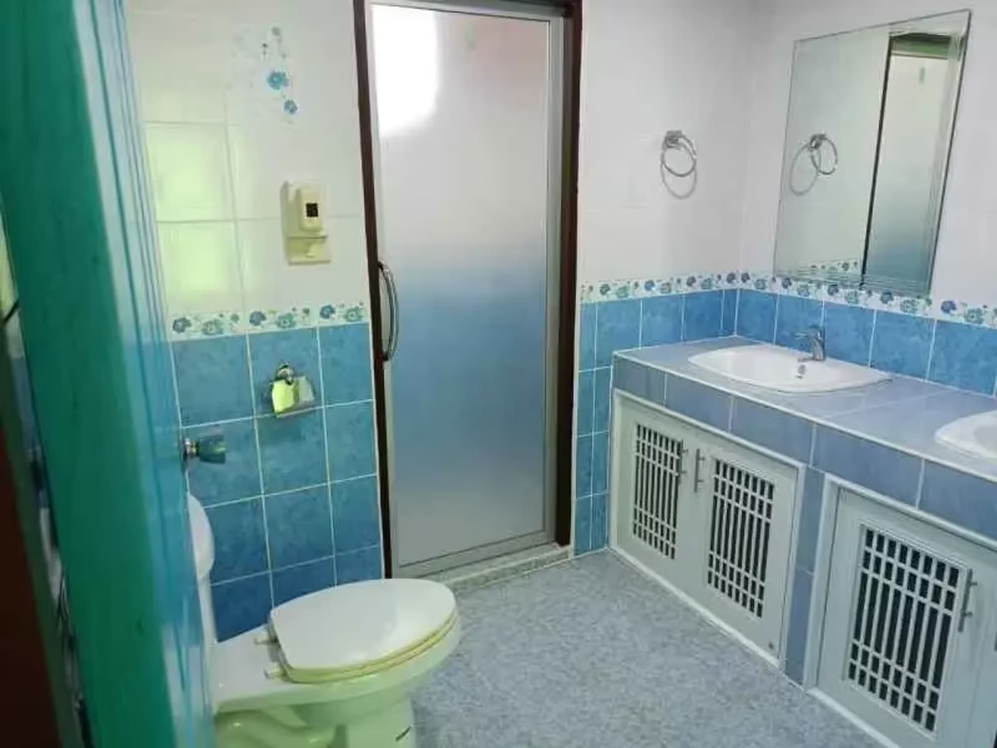 3 Bedroom House - Image 14