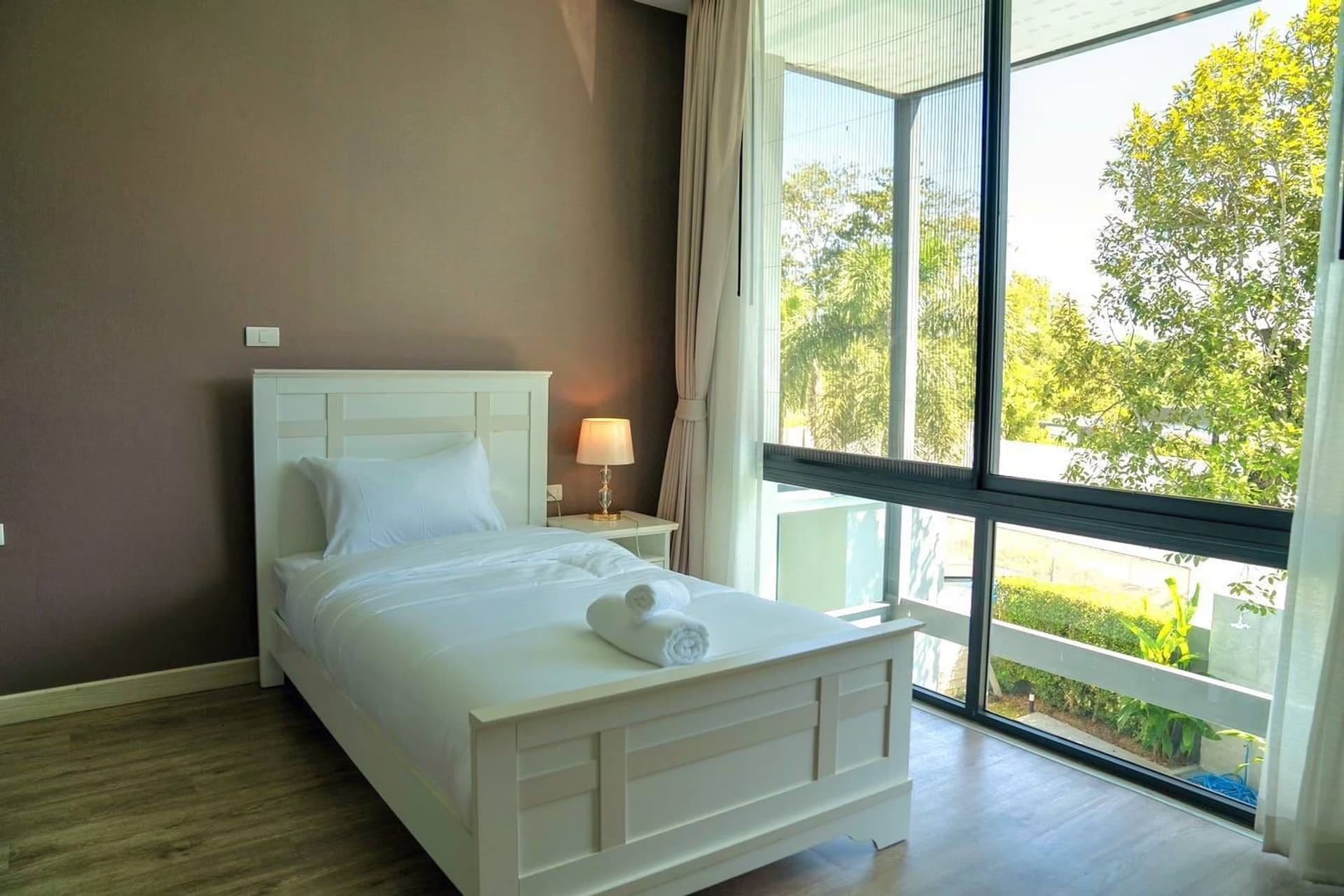 4 Bed House for Rent and Sale in Mueang Chiang Mai District - Image 8