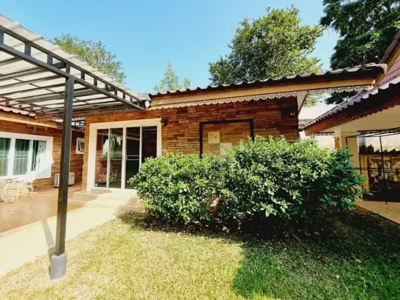 2 Bedroom House