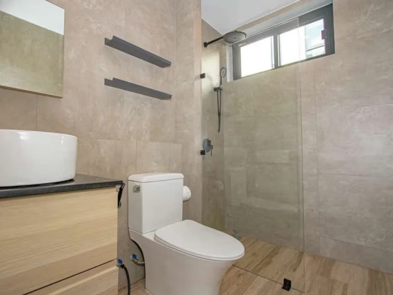 Contemporary 5-Bedroom House for Sale near Kad Farang