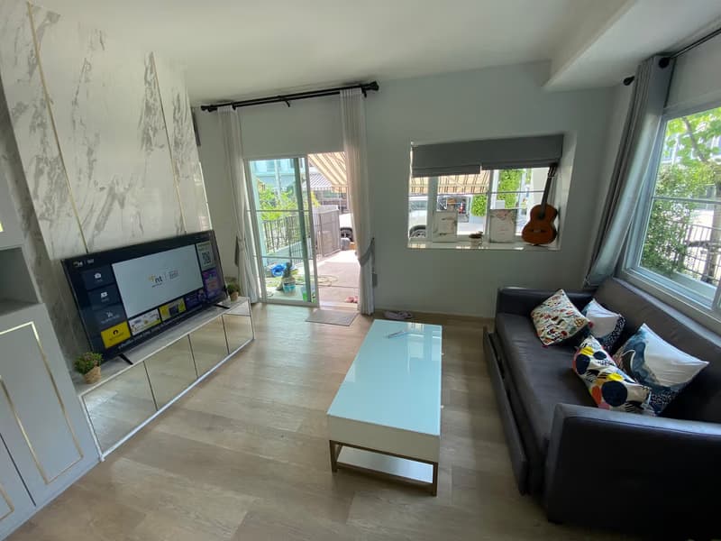 3 Bed Townhouse for Rent in Bang Phli