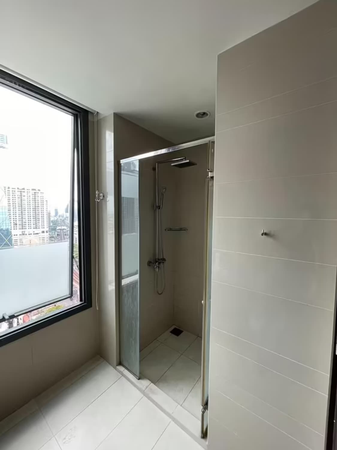 1 Bedroom Condo - Image 4
