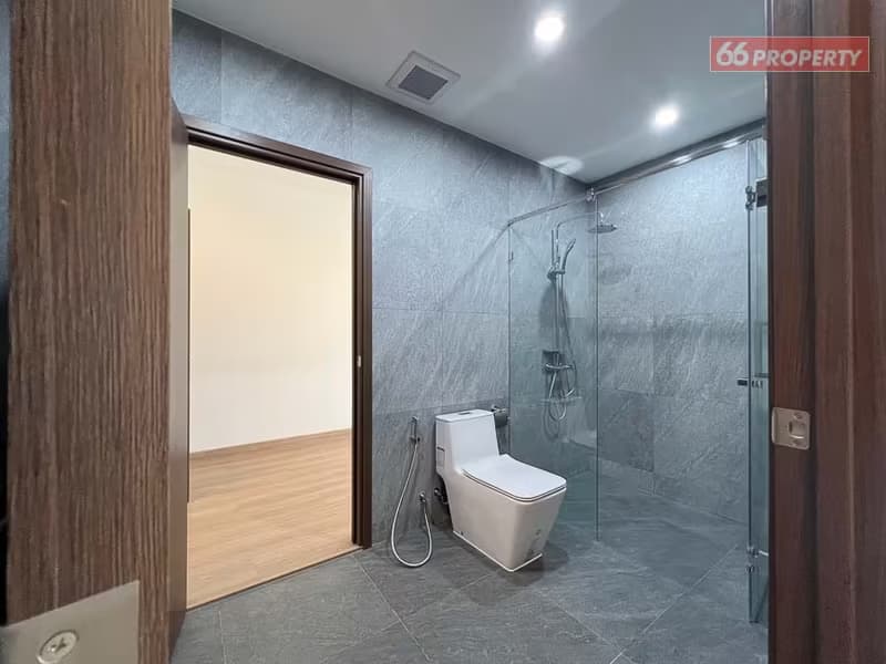 4 Bedroom Condo