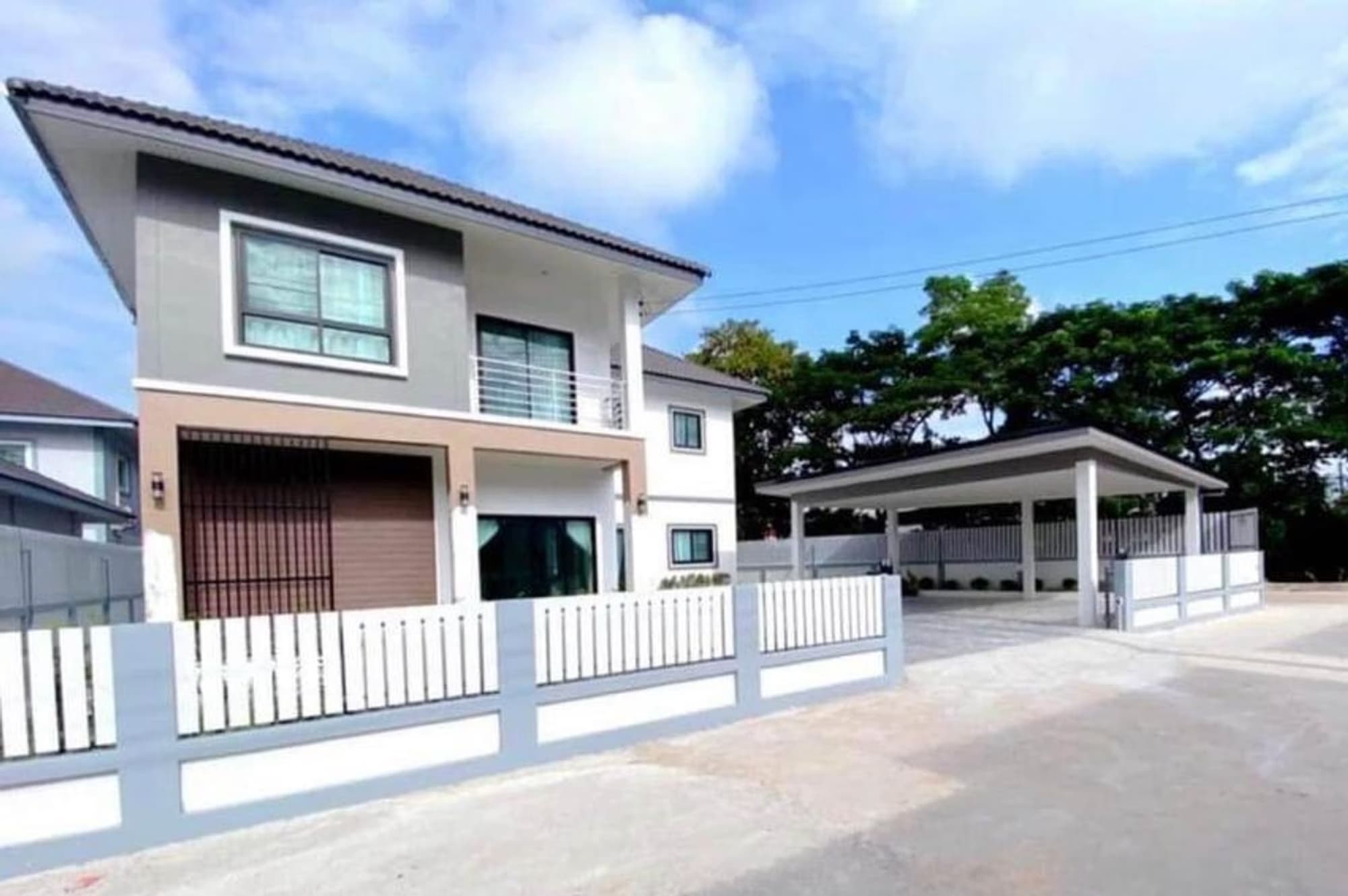 4 Bed House for Rent in San Sai - Image 1