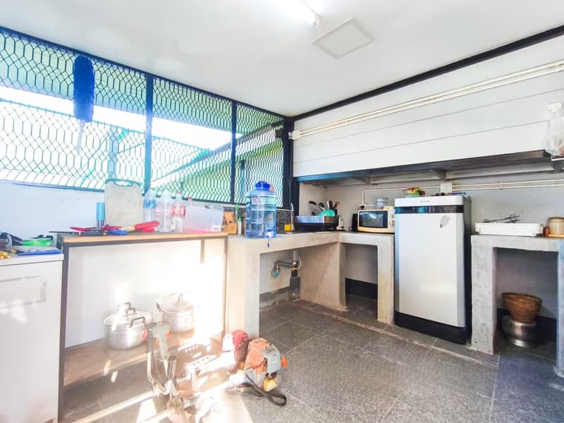 5 Bed House for Rent in Hang Dong District