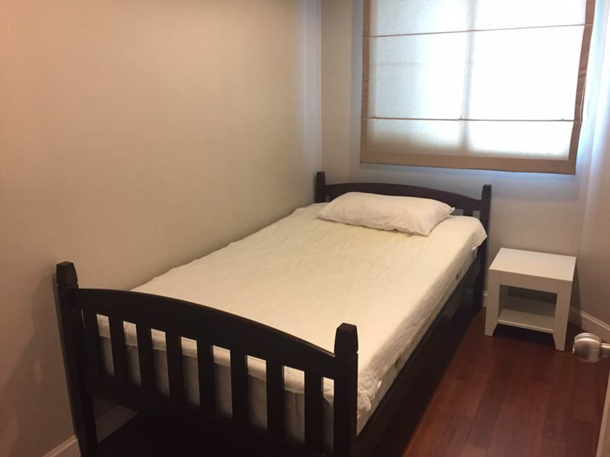 3 卧室 公寓 用于 出租 在 Huai Khwang - Image 5