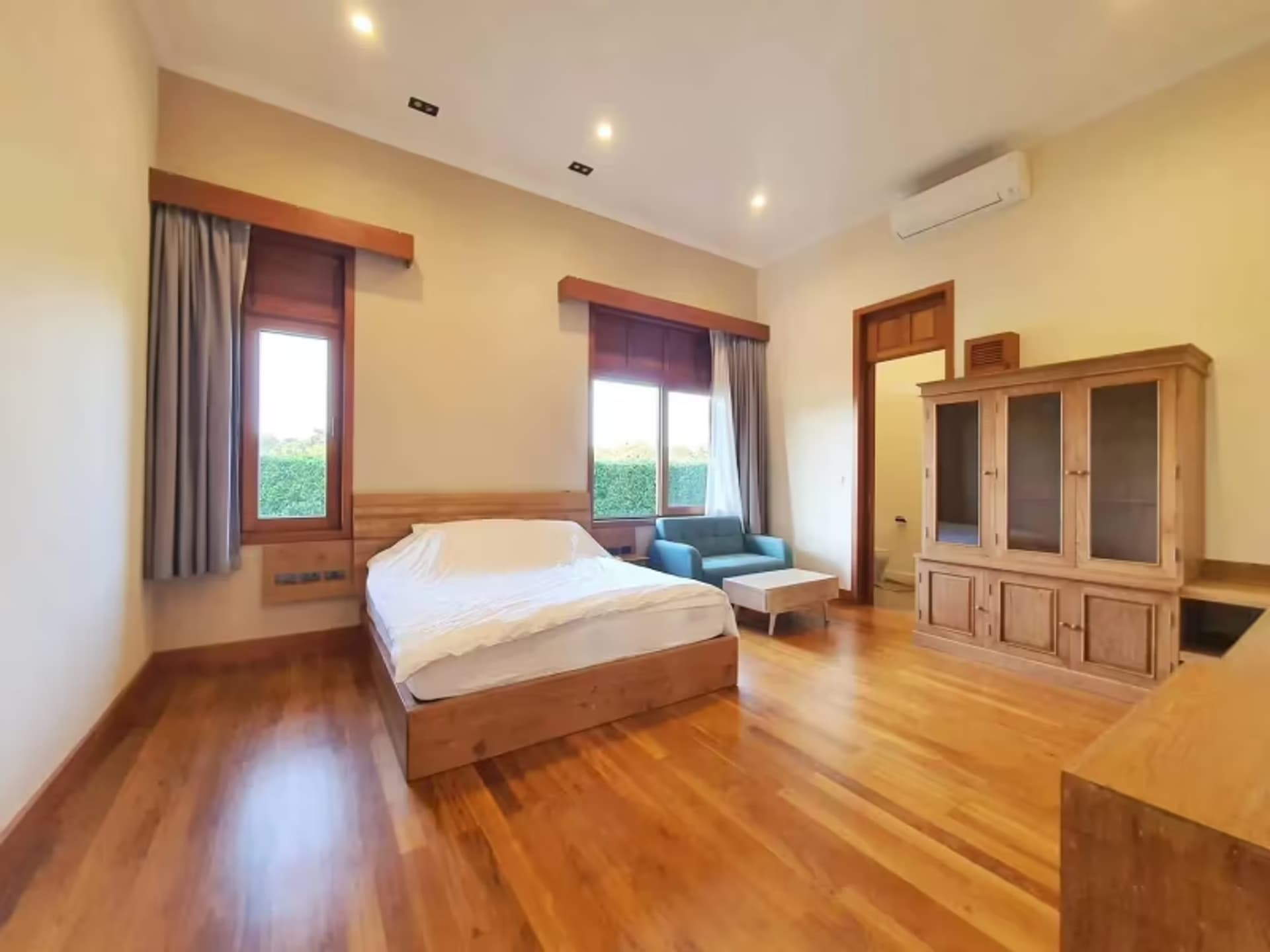 Luxury  Private Pool Villa in Mae Rim - Image 9