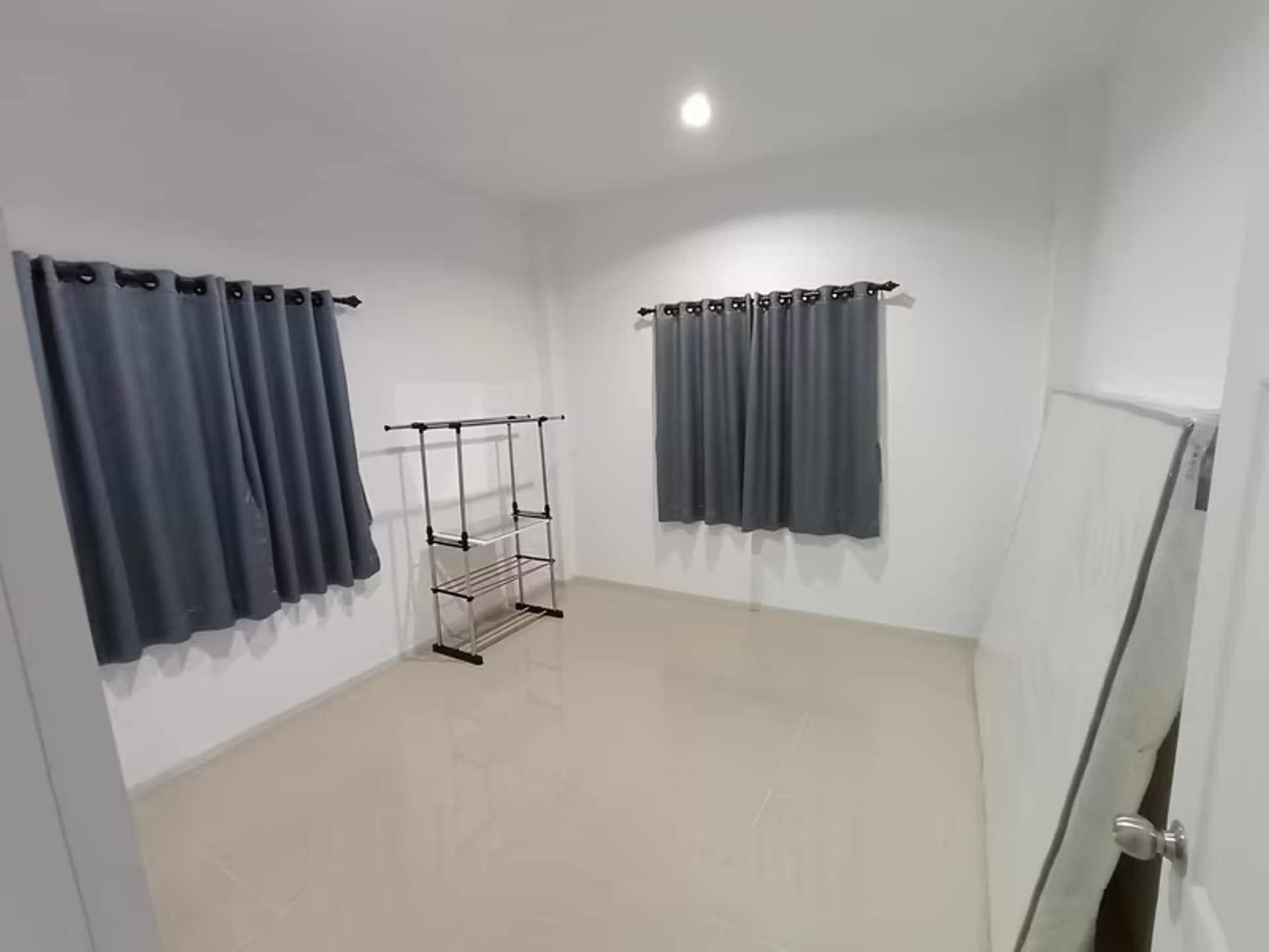 2 Bedroom House - Image 8