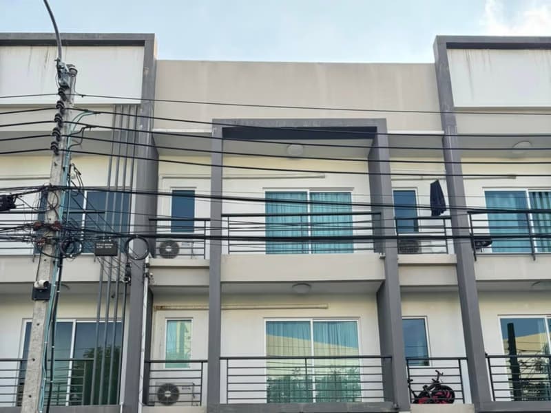 3 Bed Townhouse for Sale in Suan Luang