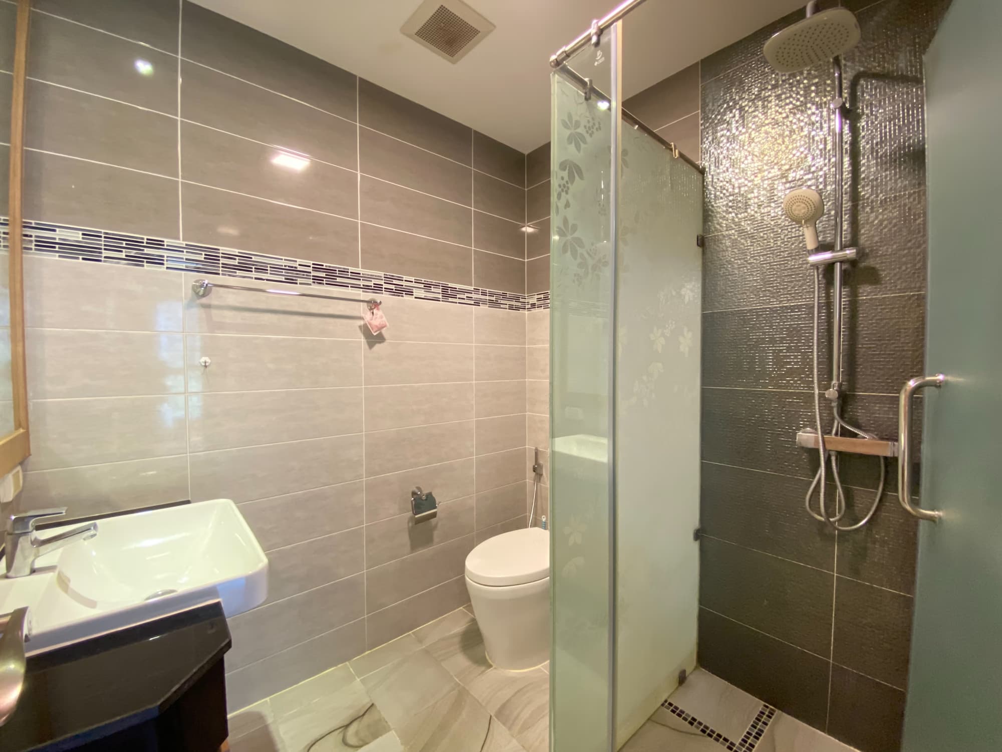 Condo for Rent at The Treasure - Image 7