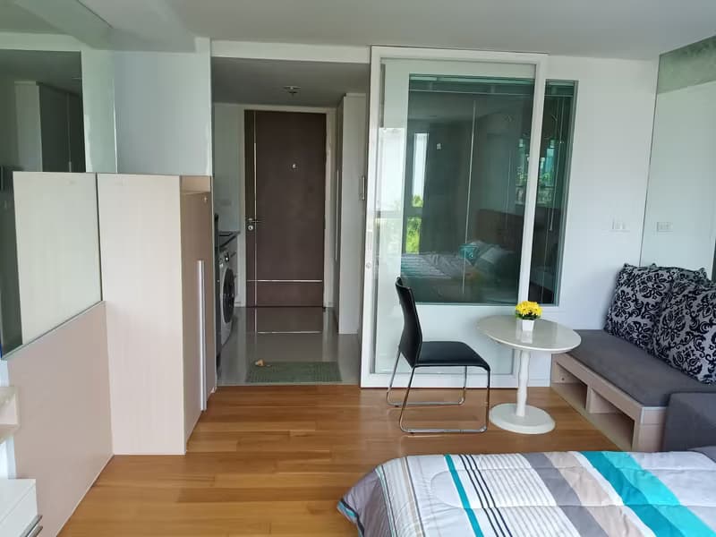 1 Bedroom Condo at 15 Sukhumvit Residences