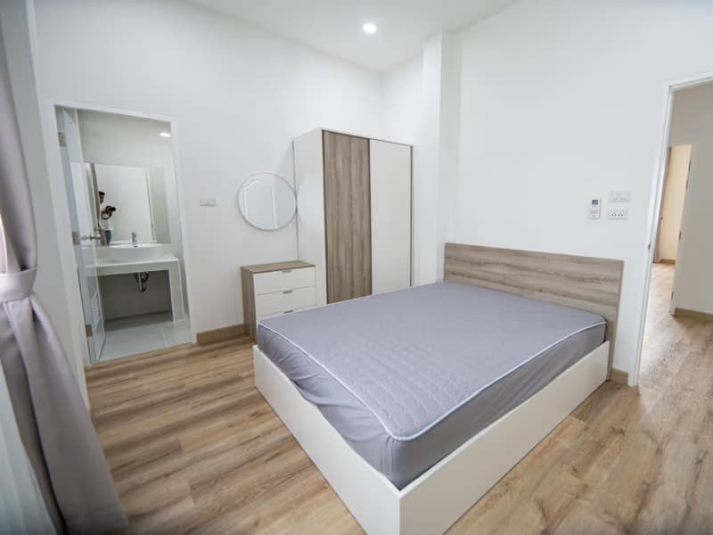 5 Bed House for Sale in Hang Dong
