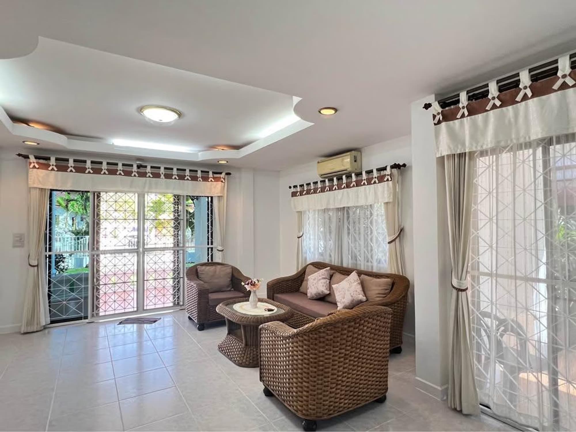 4 ห้องนอน บ้าน สำหรับ ขาย ใน San Sai - Image 2