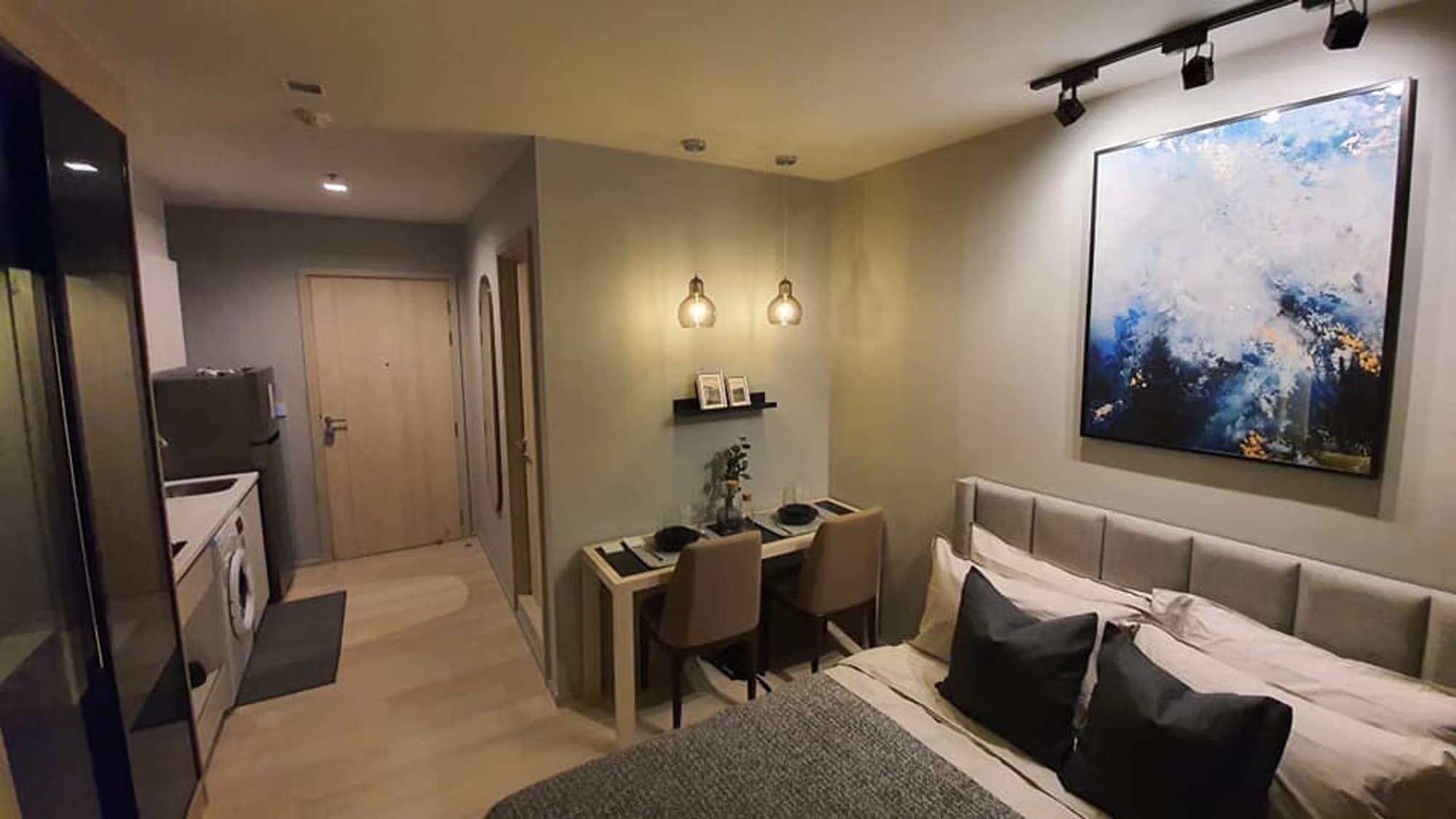 Condo for Rent at Life One Wireless - Image 2