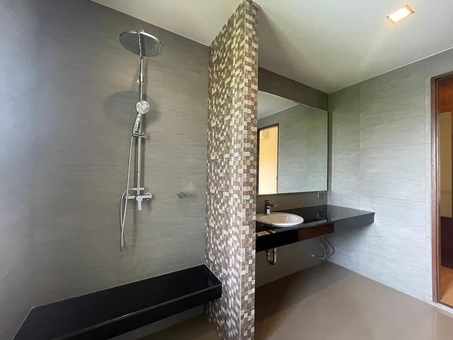 4 Bed House for Sale in อำเภอสันทราย - Image 12