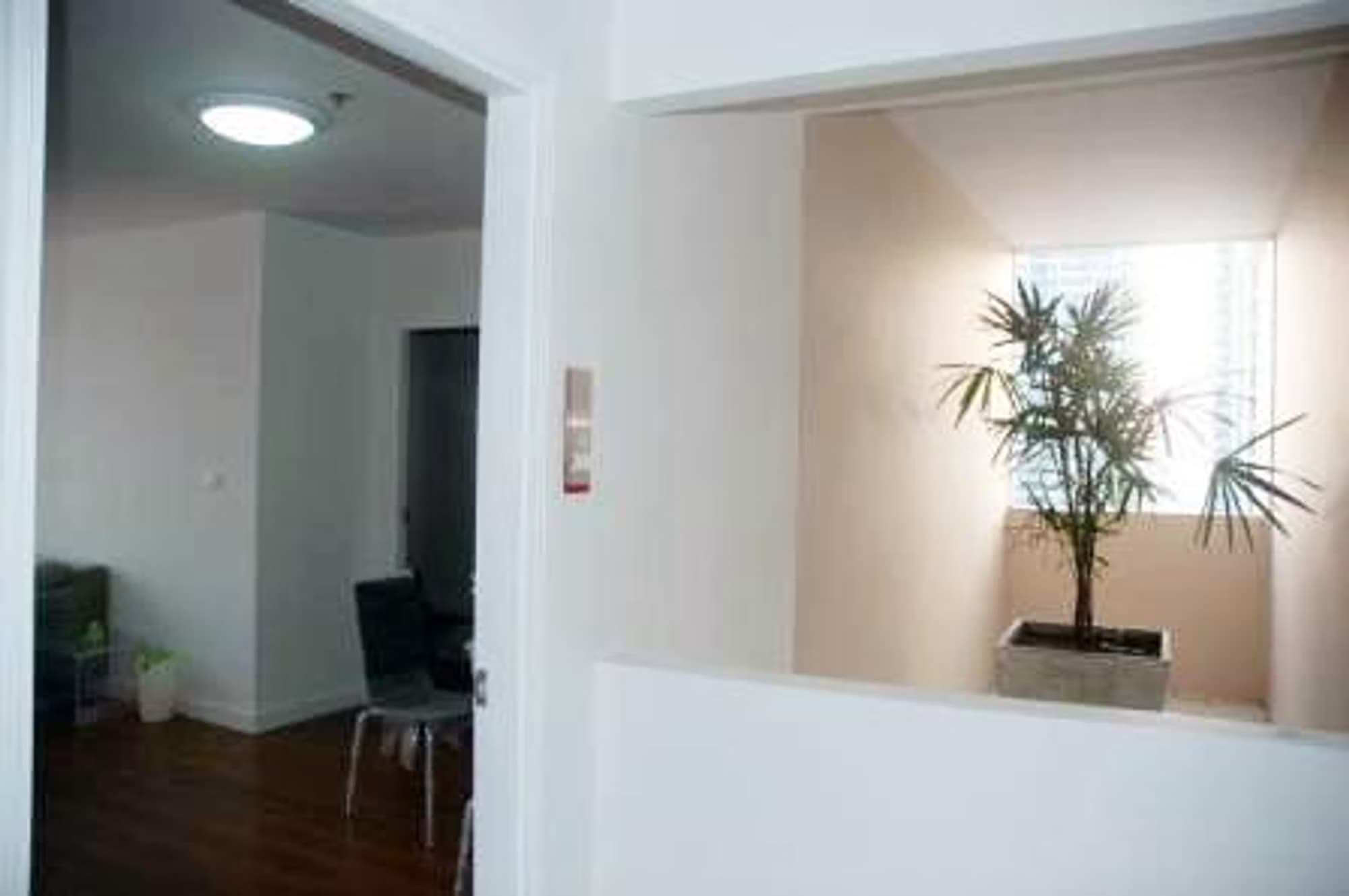 1 ห้องนอน Condo สำหรับ ขายและจำหน่าย ใน Khlong Toei - Image 8