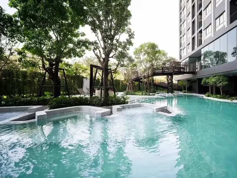 1 Bedroom Condo