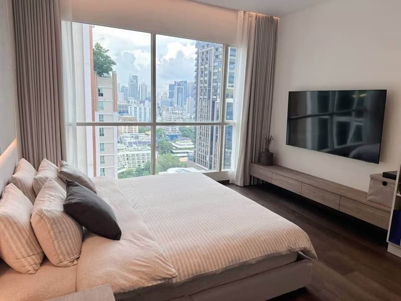1 Bed Condo for Rent and Sale  Near Chit Lom BTS