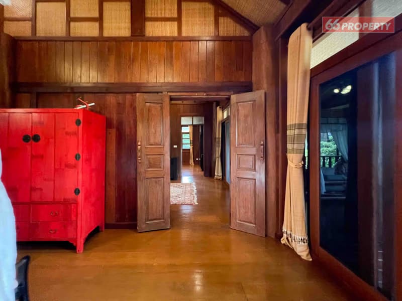 Spacious Pool Villa next to Ping River