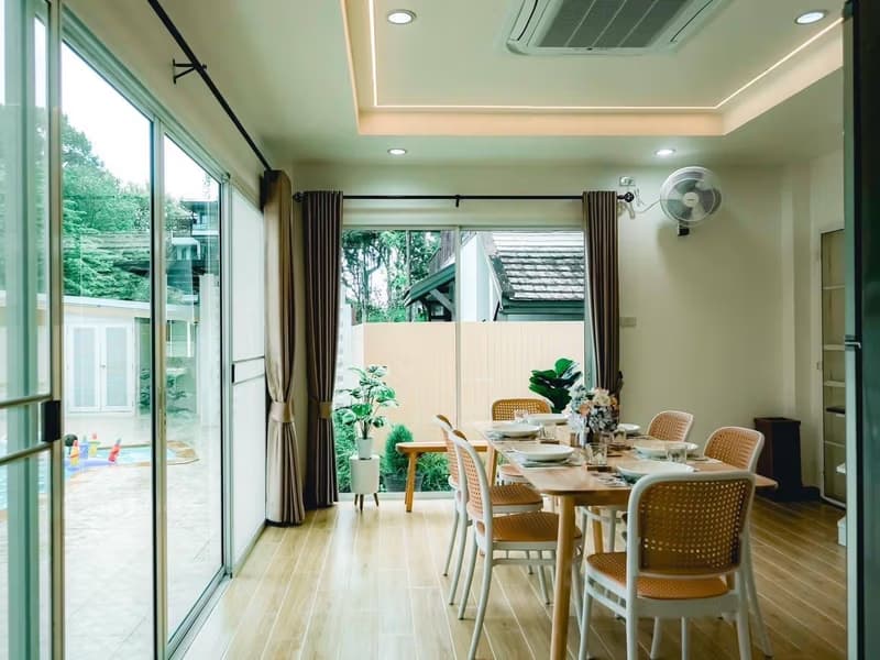 4 Bed House for Rent in Mueang Chiang Mai District