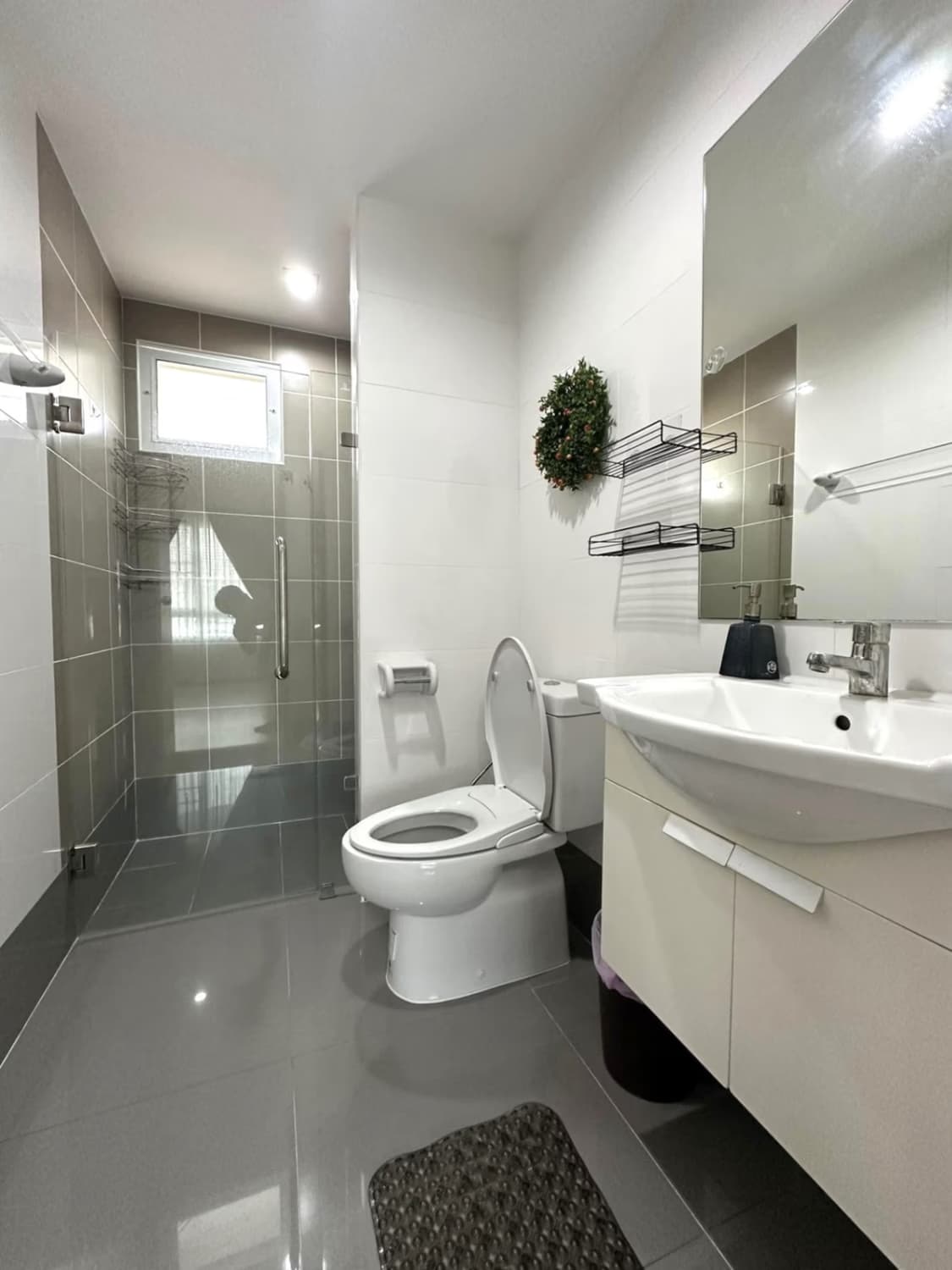 3 Bed House for Rent in Saraphi - Image 9