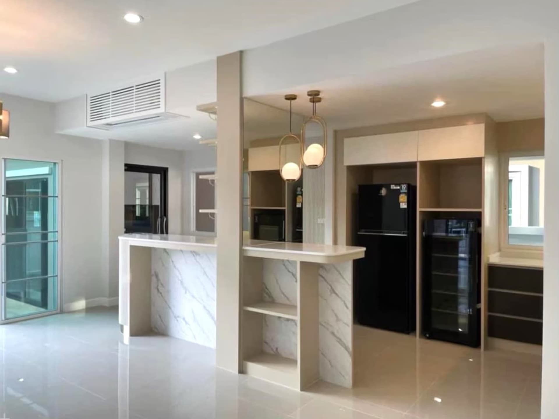 3 Bed House for Rent and Sale in San Kamphaeng - Image 2