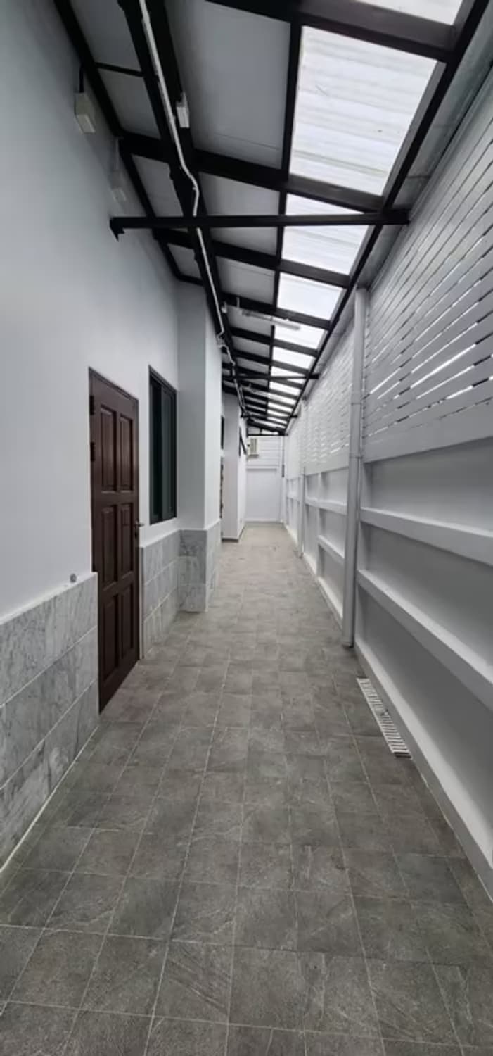 5 Bedroom Home office for rent  - Image 10