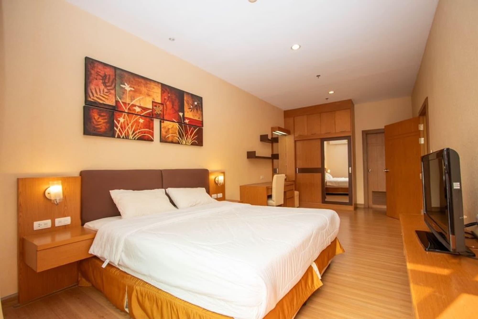 Condo for Sale at Touch Hill Place - Image 3
