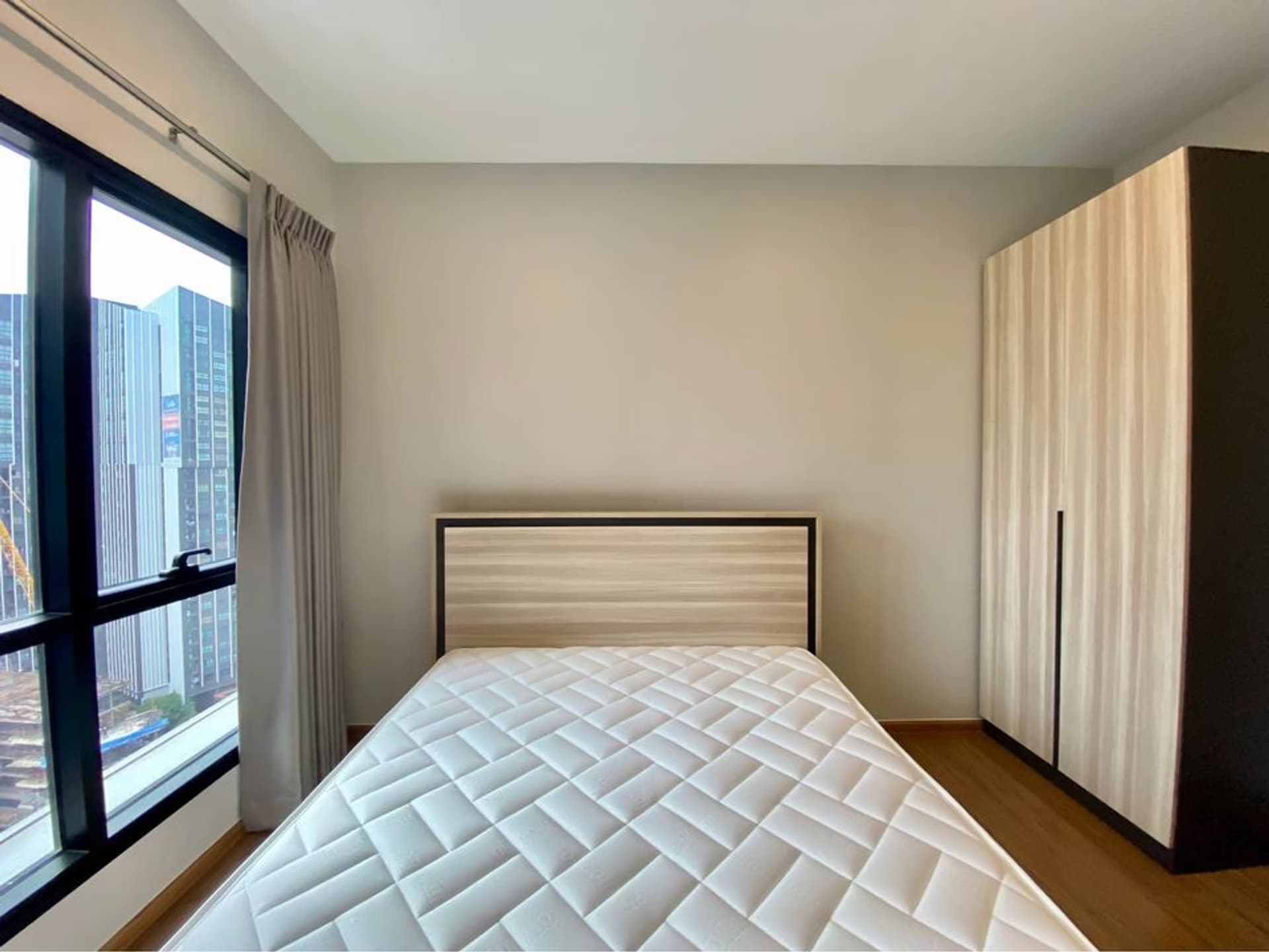 Condo for Rent at Life Ratchadapisek - Image 11
