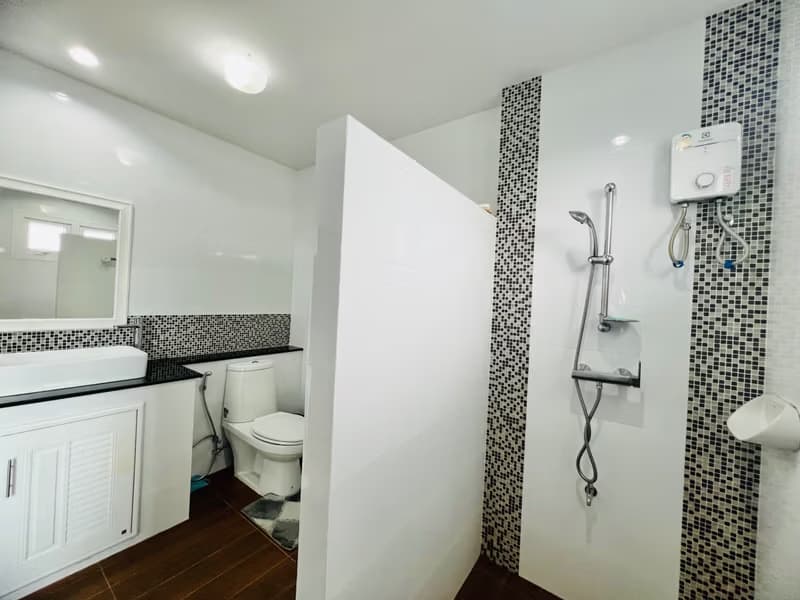 4 Bed House for Rent in Hang Dong