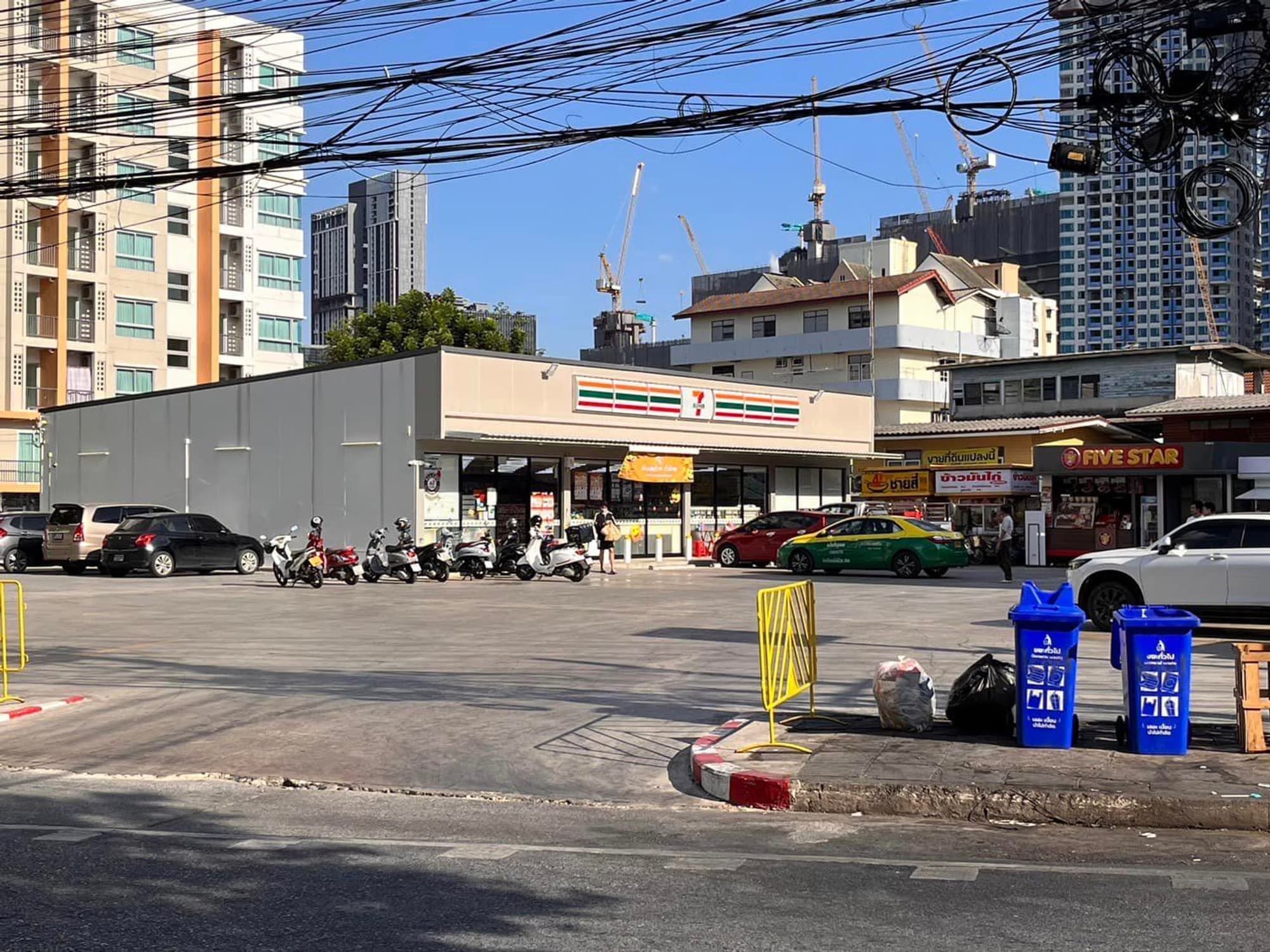 undefined Bed Condo for Sale  Near Punnawithi BTS - Image 10
