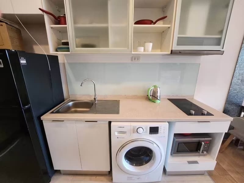 1 Bedroom Condo