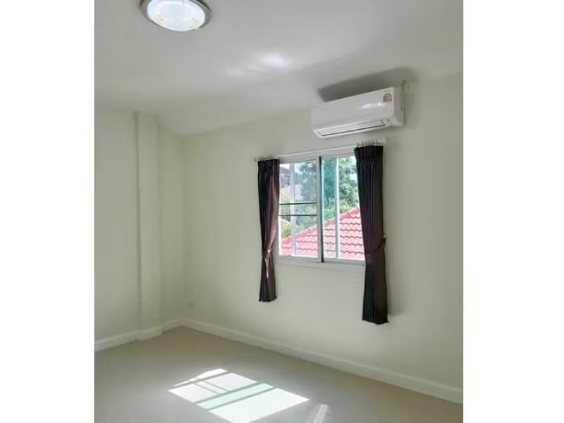 3 Bed Townhouse for Rent in Mueang Chiang Mai