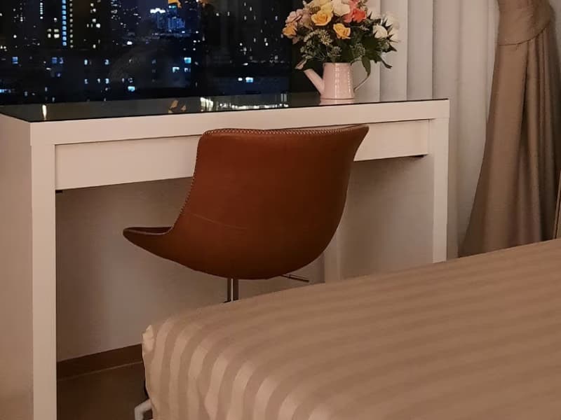 2 Bed Condo for Rent in Khlong Toei