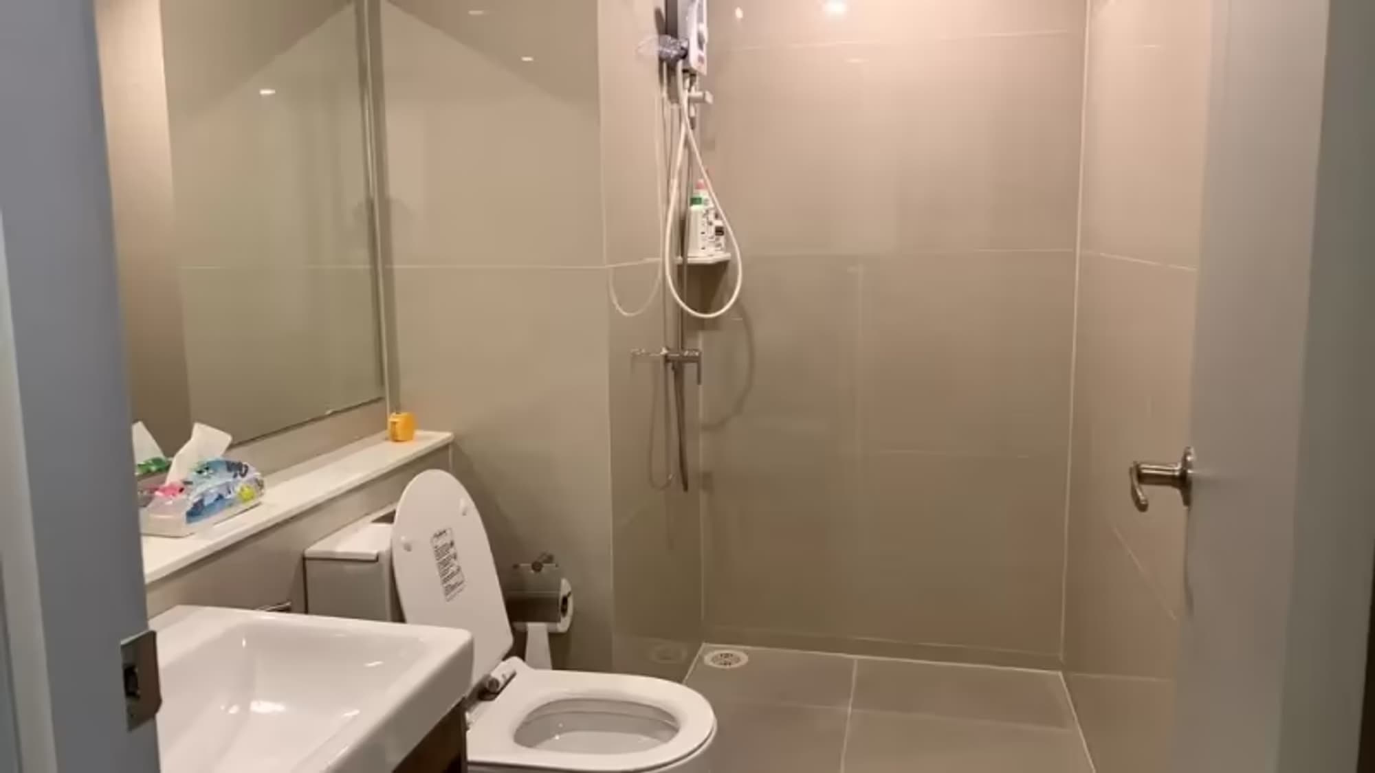 1 Bedroom Condo - Image 10