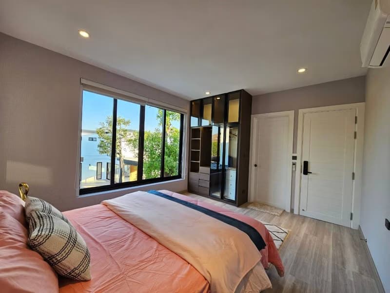 4 Bed House for Rent in Mueang Chiang Mai