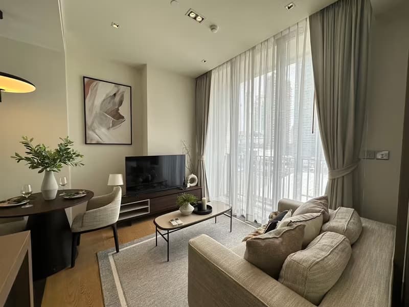 1 Bedroom Condo for Rent at 28 Chidlom 