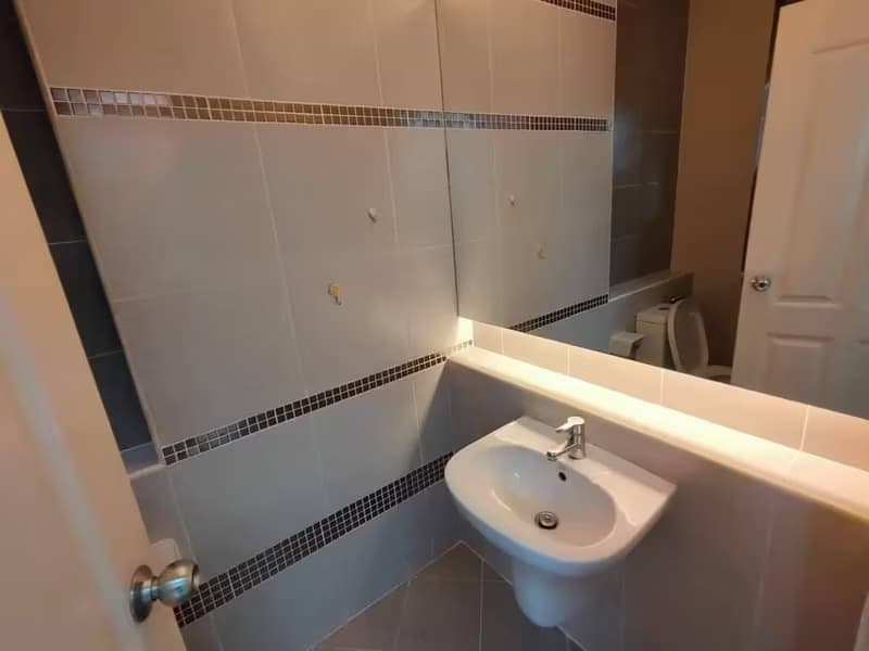 Townhouse for Sale at Diya Valley Saraphi
