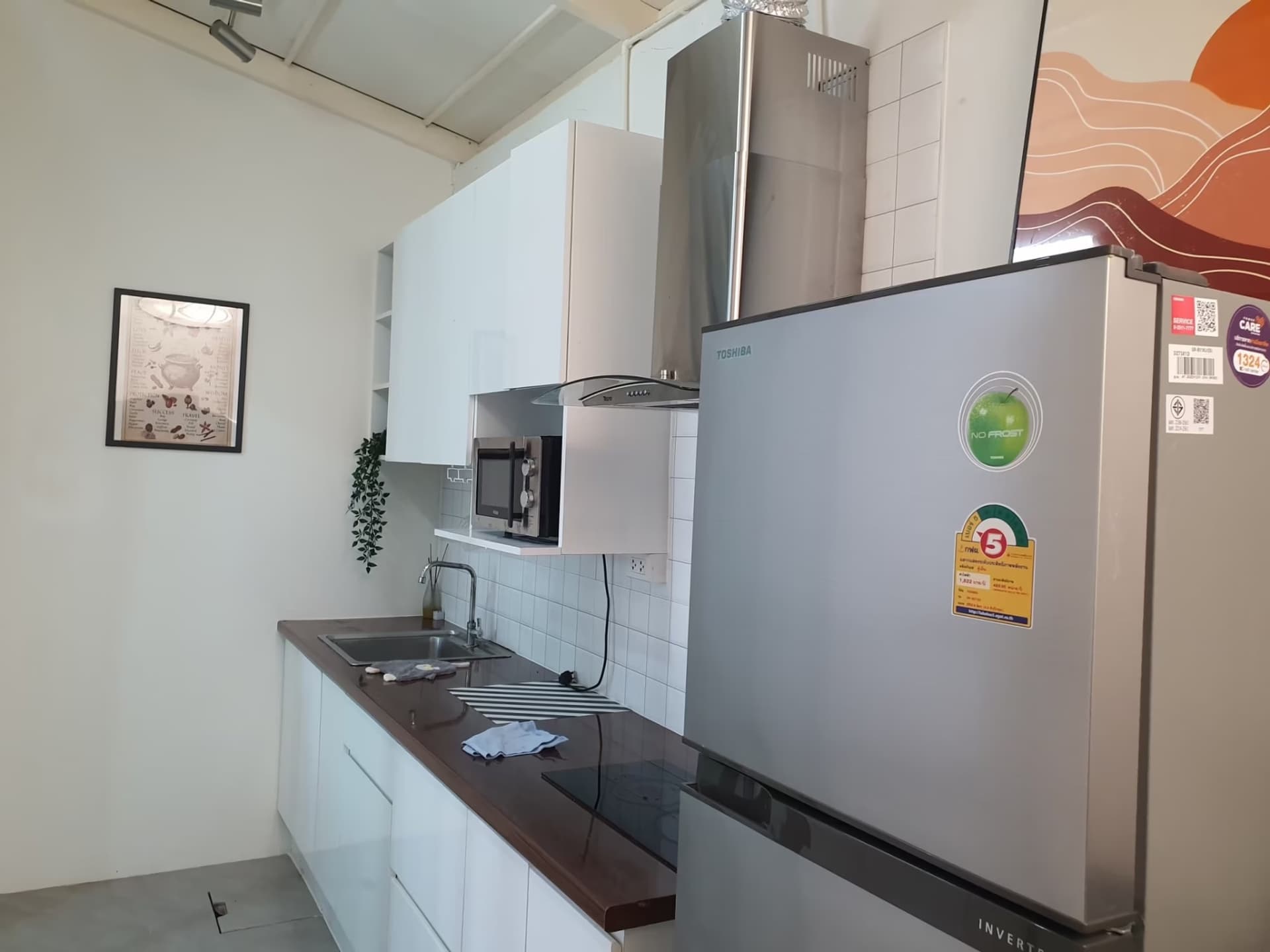 3 Bed Townhouse for Rent and Sale in Saphan Sung - Image 6