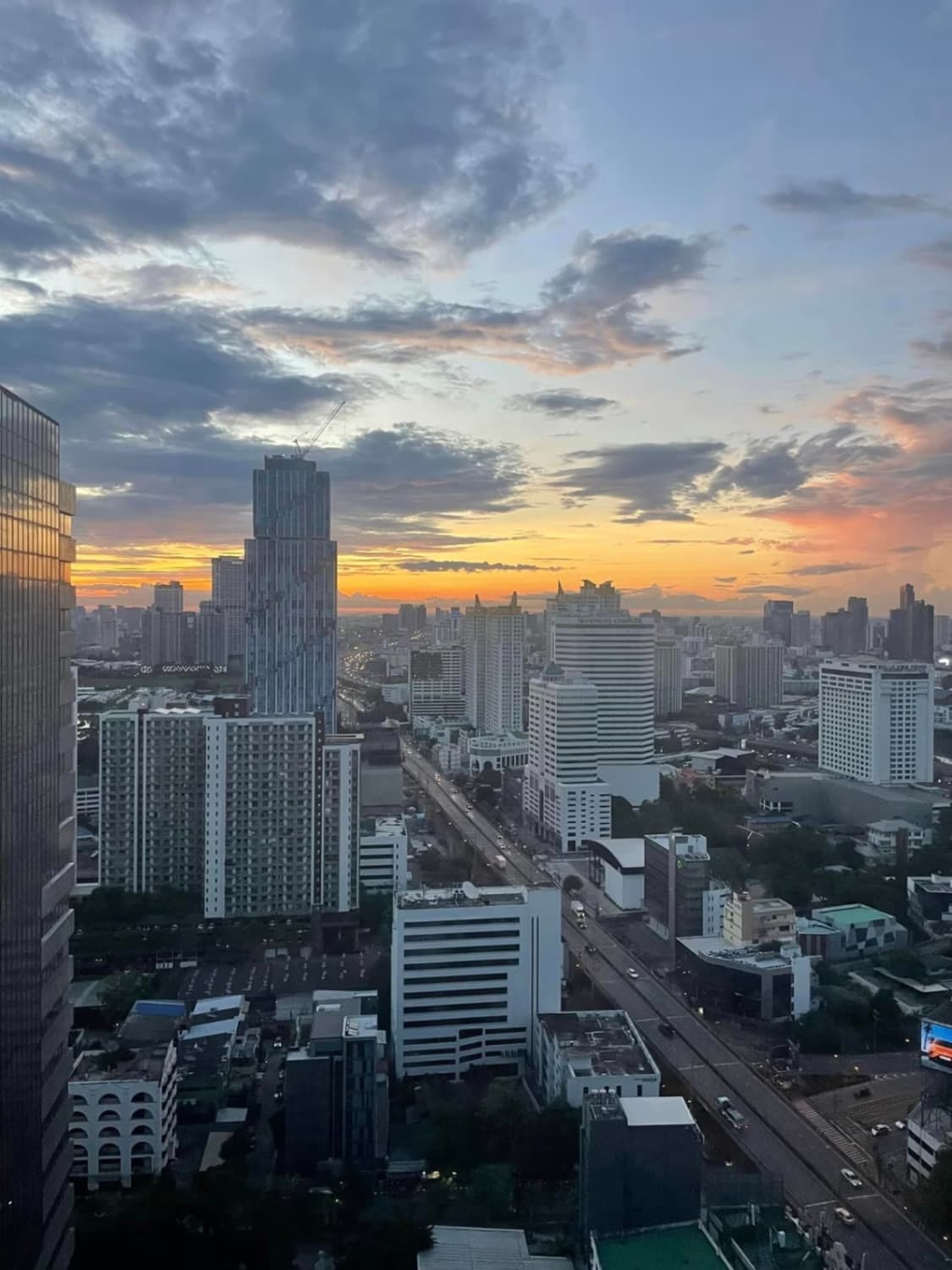 2 Bed Condo for Rent and Sale  Near Phra Ram 9 MRT - Image 12