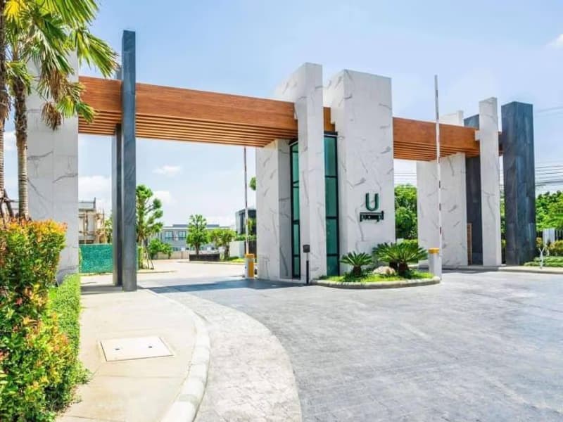 3 Bed Townhouse for Rent in San Sai